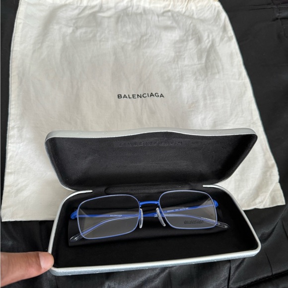 Balenciaga - Picture 4 of 7